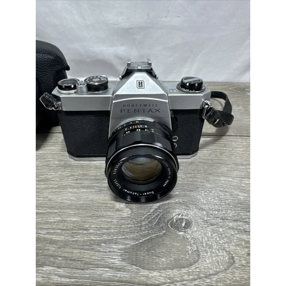 Vintage Honeywell PENTAX SP500 Camera with a Super-Takumar 1:2/55 Lens Works